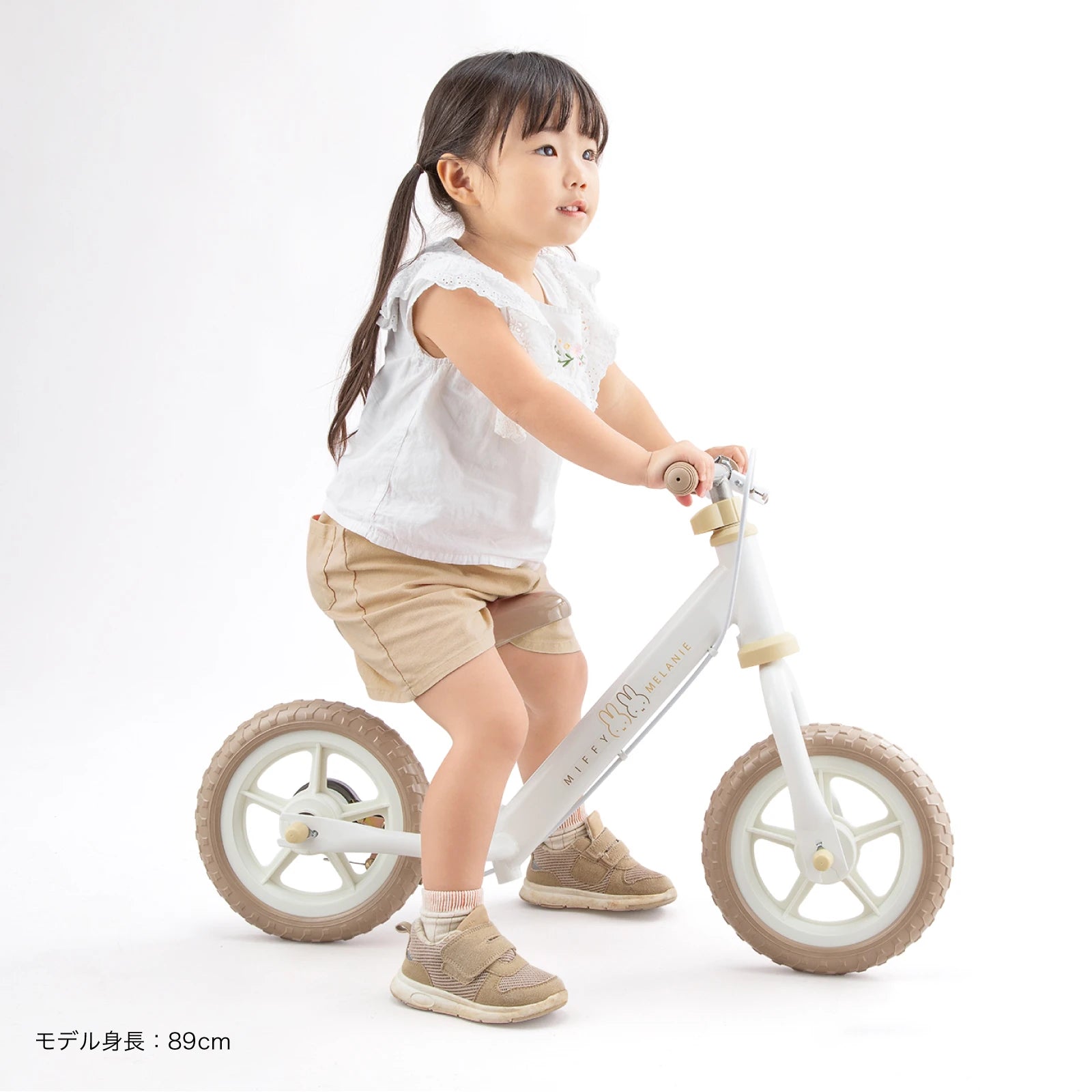 ミッフィー & メラニー キックスクーター 折り畳み式 フットブレーキ付き 新品 キックバイク・ミッフィー&メラニー – アイデス公式オンライン